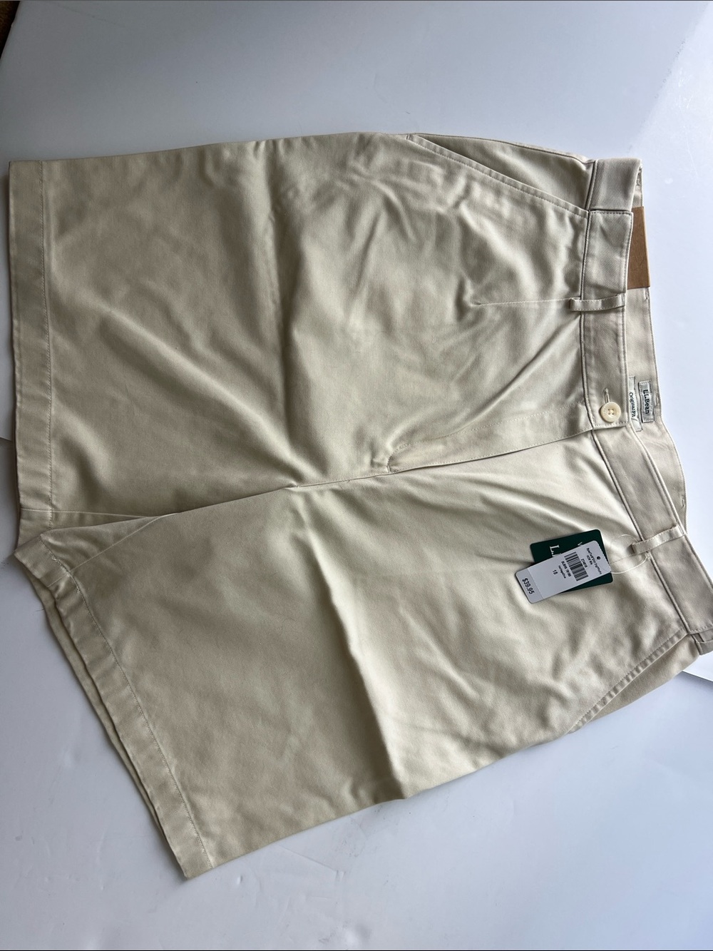 L.L. Bean Women’s Twill 9” Original Plain Front Shorts in Heritage Stone sz18